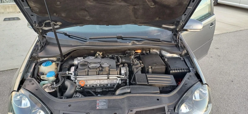 VW Golf 1.9  TDI GT SPORT, снимка 14 - Автомобили и джипове - 52833330