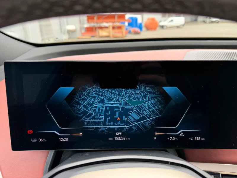 BMW iX xDrive 40 Laser, снимка 12 - Автомобили и джипове - 53305416