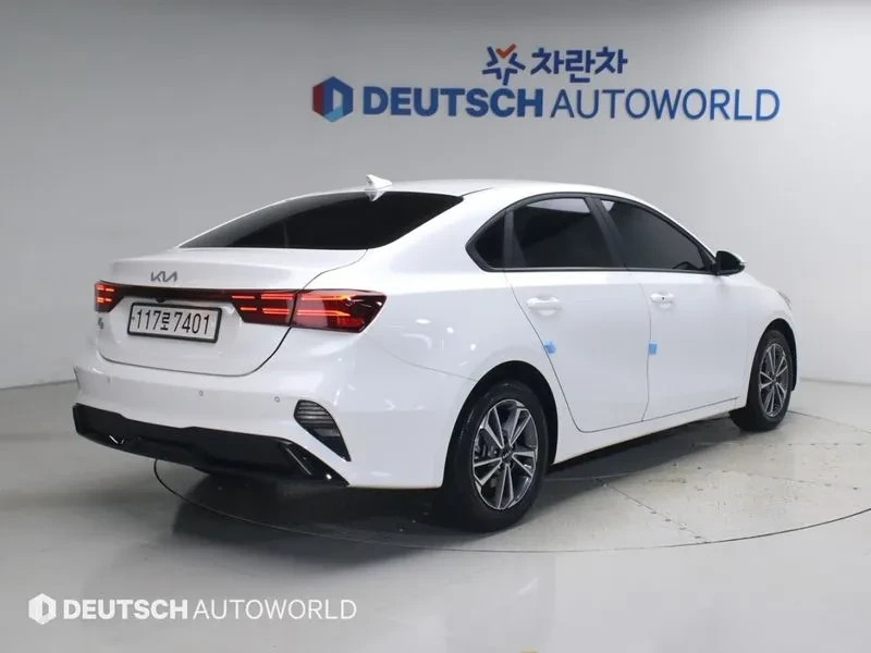 Kia K3 1.6 Prestige, снимка 2 - Автомобили и джипове - 55886996