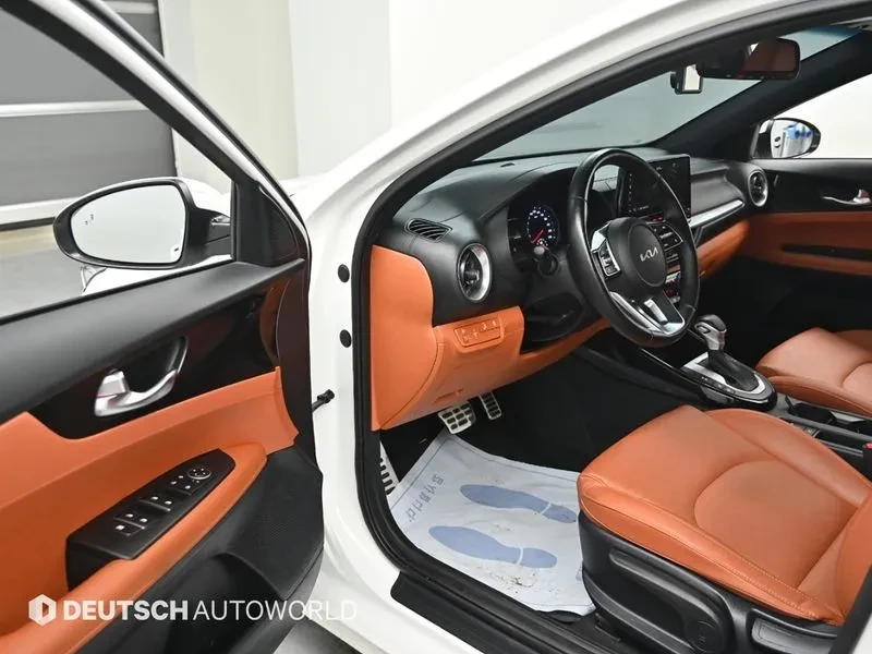 Kia K3 1.6 Prestige, снимка 11 - Автомобили и джипове - 55886996