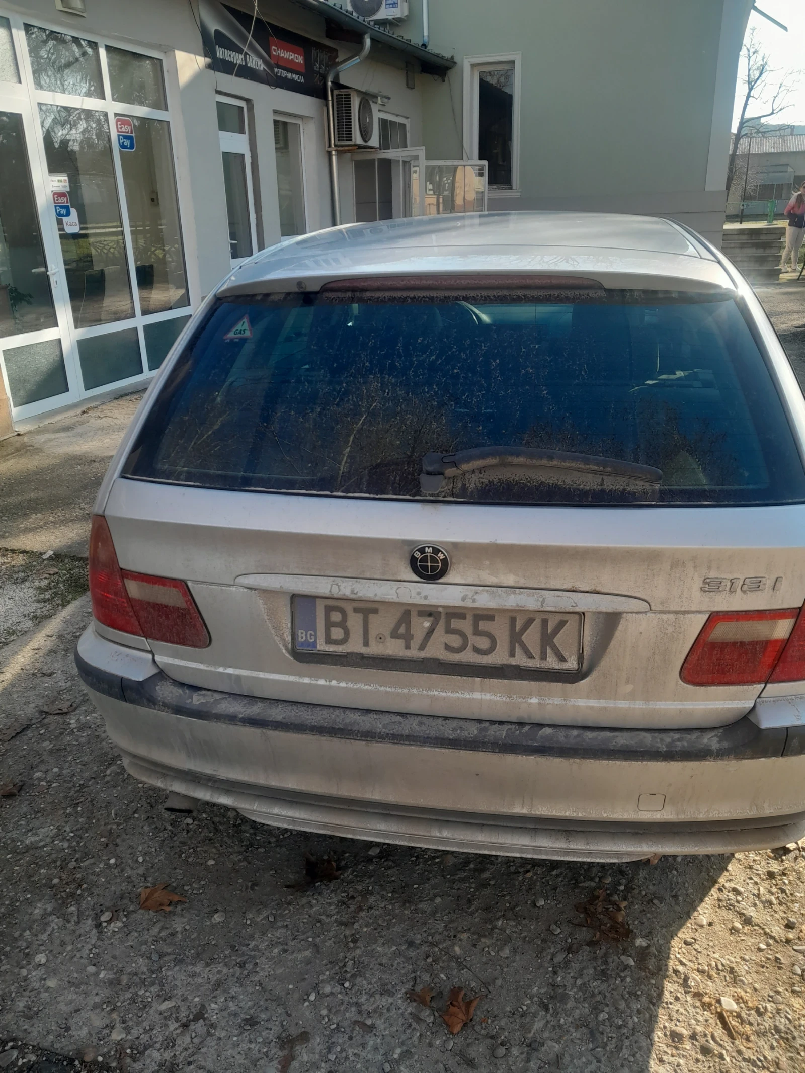 BMW 318 Комби - изображение 5