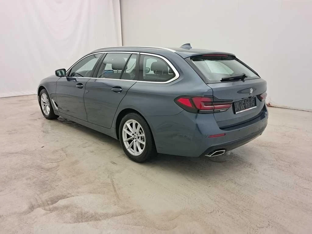 BMW 520 Фабрична гаранция до 2026, с опция за удължаване  - изображение 4