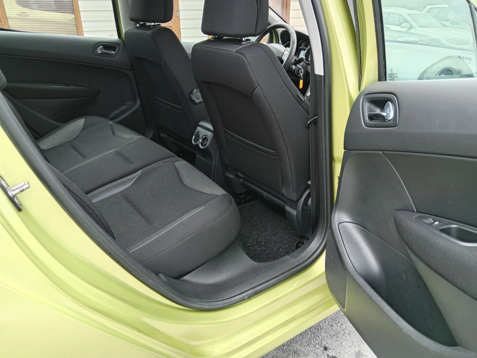 Peugeot 308 1.6i-120к.с.АВТОМАТИК - изображение 9