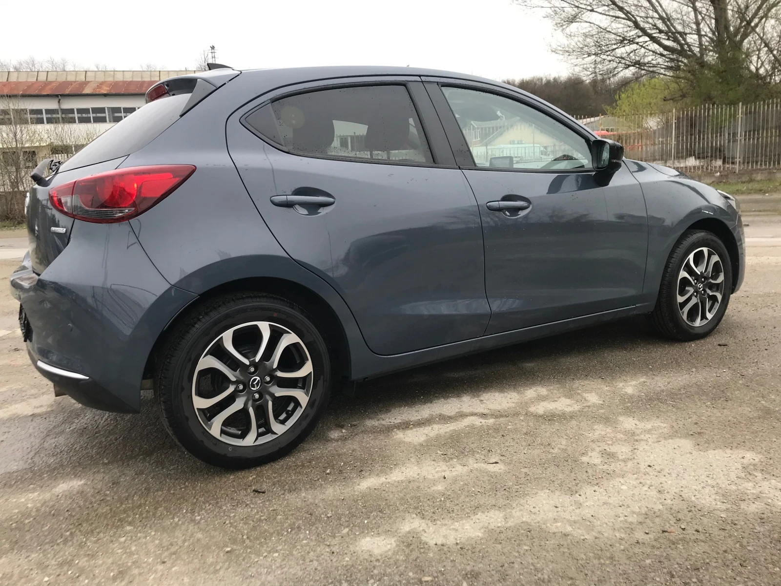 Mazda 2 1.5I HYBRID  - изображение 5