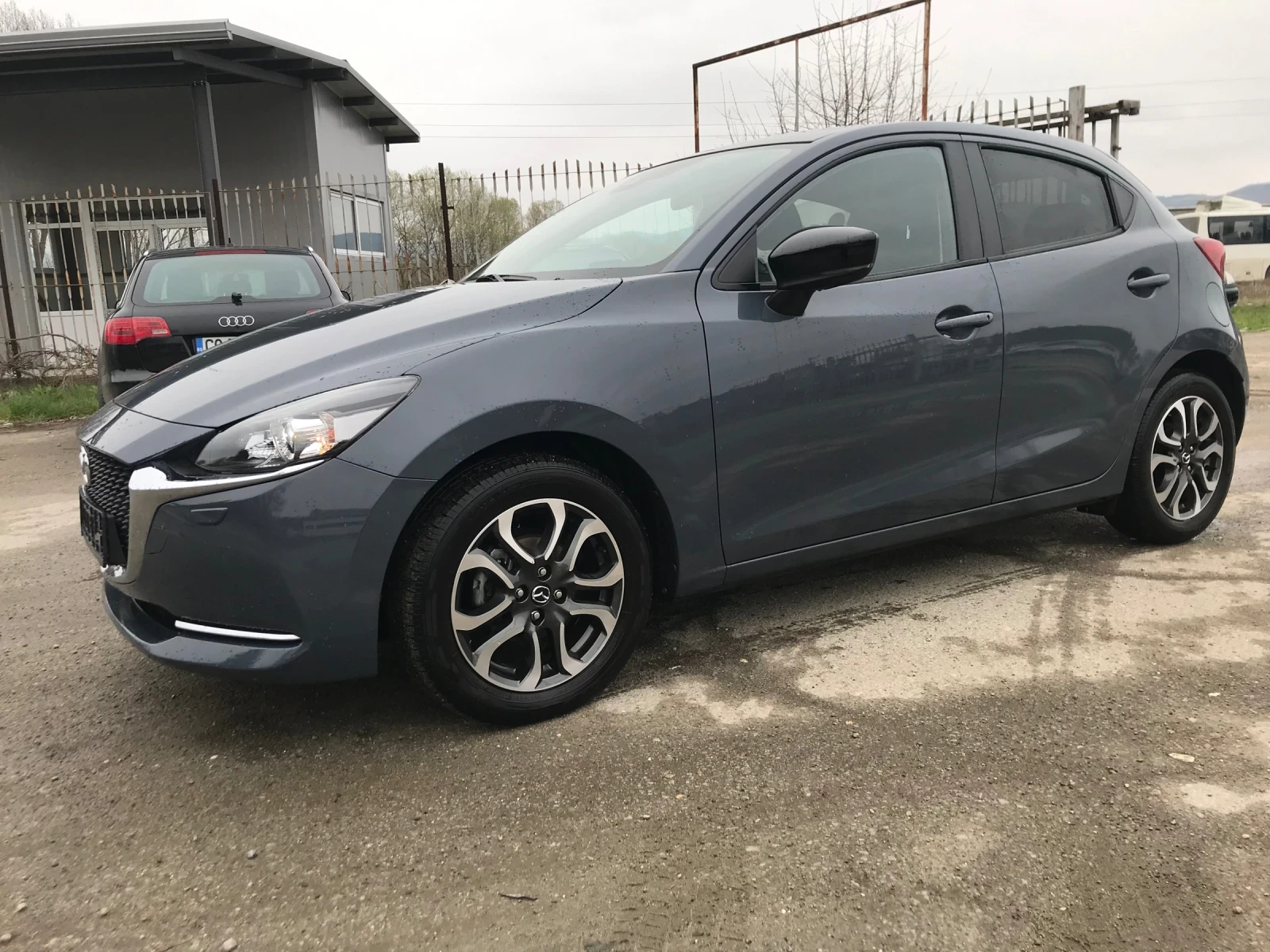 Mazda 2 1.5I HYBRID  - изображение 8