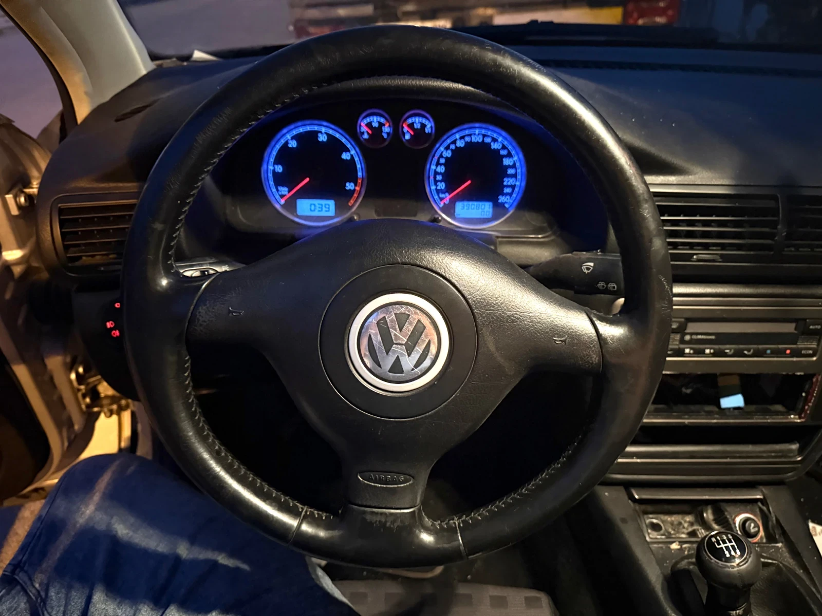 VW Passat 1.9 TDi 131kc 6ck - ЦЯЛ ЗА ЧАСТИ!! - изображение 8