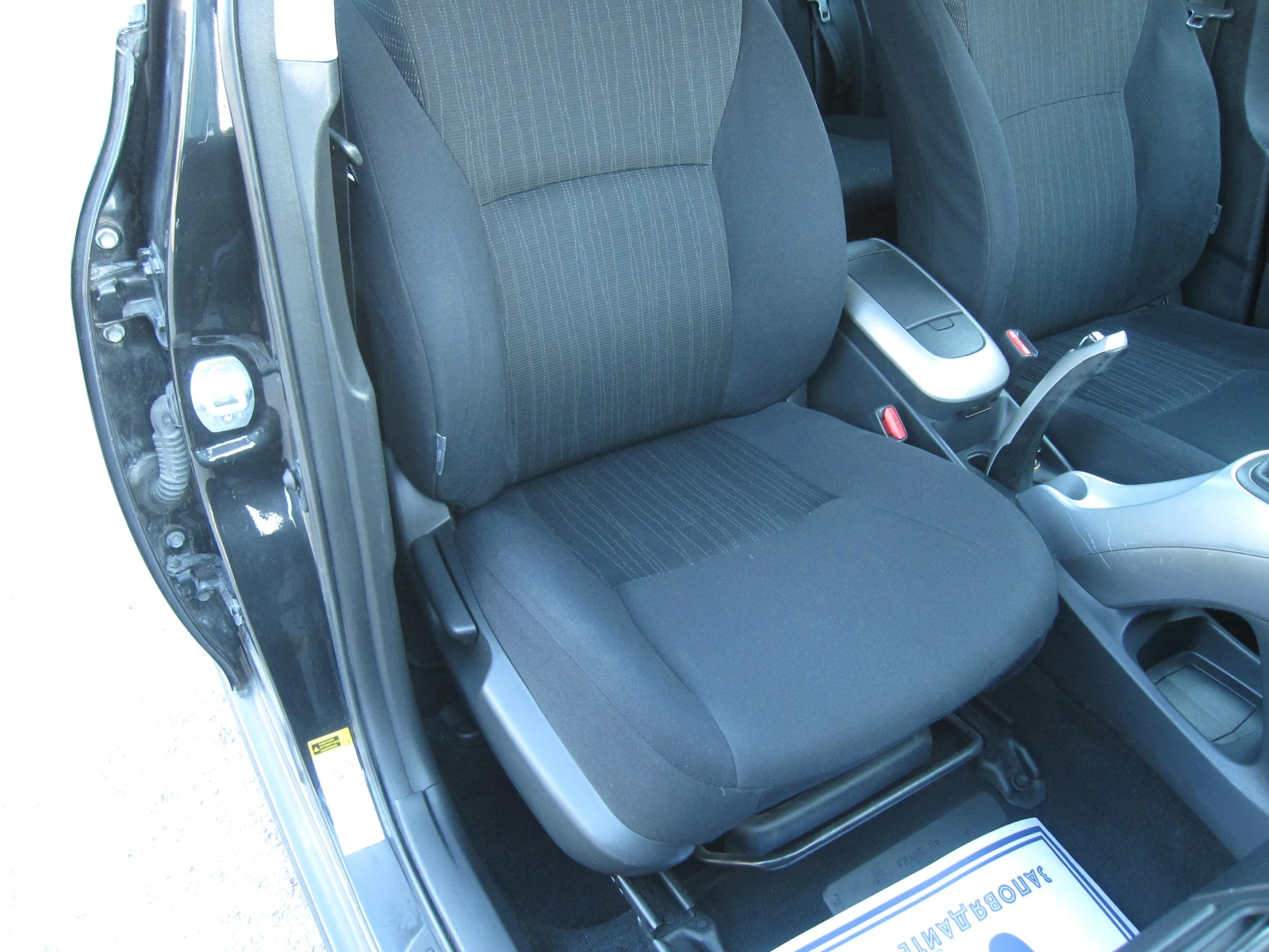 Toyota Auris 1, 6 vvt-i - изображение 9