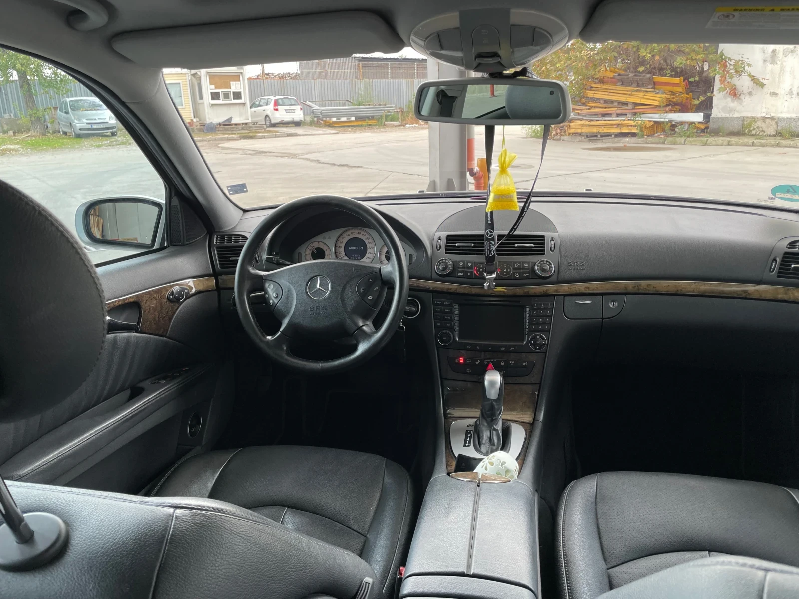 Mercedes-Benz E 320 Avangarde стария двигател - изображение 6