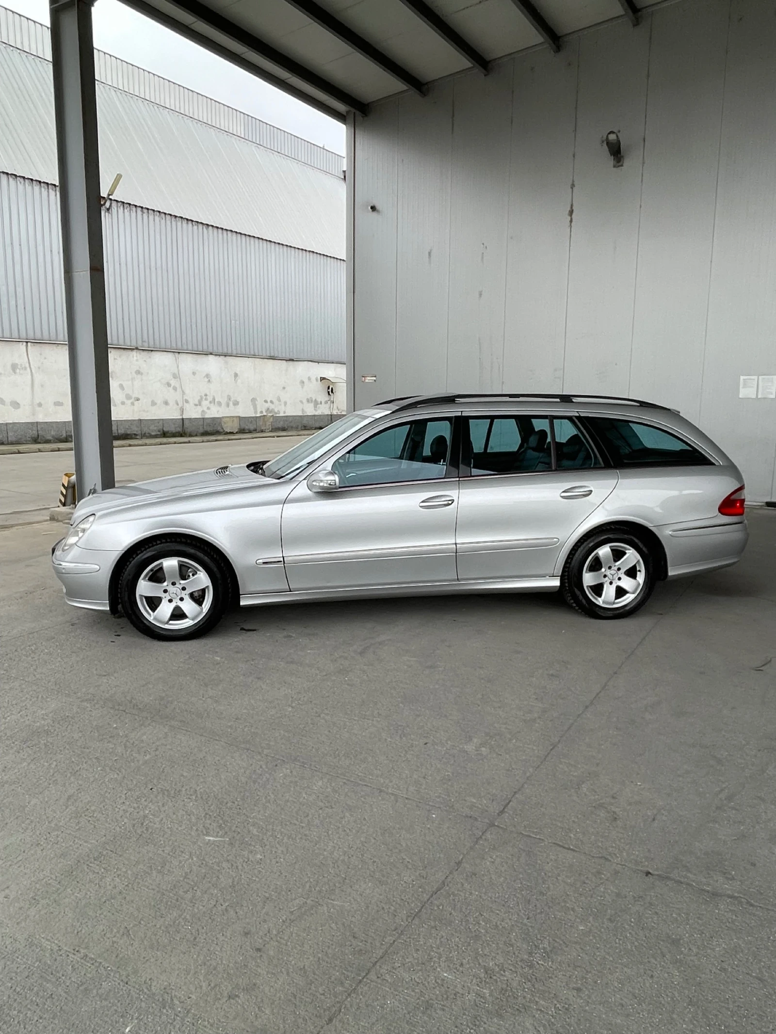 Mercedes-Benz E 320 Avangarde стария двигател - изображение 4