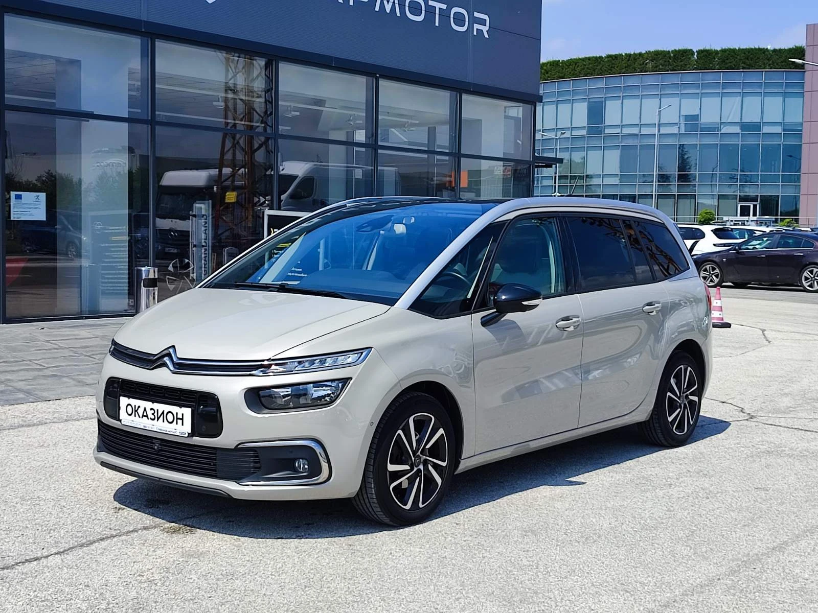 Citroen C4 Grand Spacetourer Shine 1.5 Diesel (130hp) AT8, снимка 3 - Автомобили и джипове - 52400803
