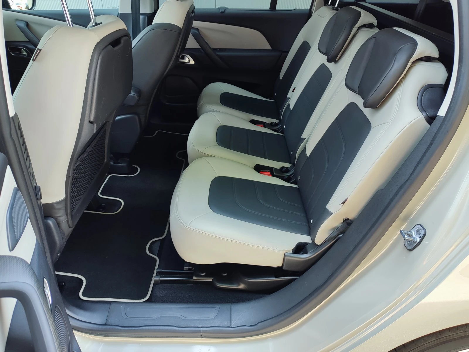 Citroen C4 Grand Spacetourer Shine 1.5 Diesel (130hp) AT8, снимка 13 - Автомобили и джипове - 52400803