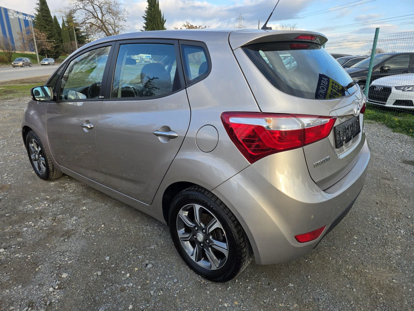 Hyundai Ix20 1.6 D EURO 6B  | Mobile.bg   7