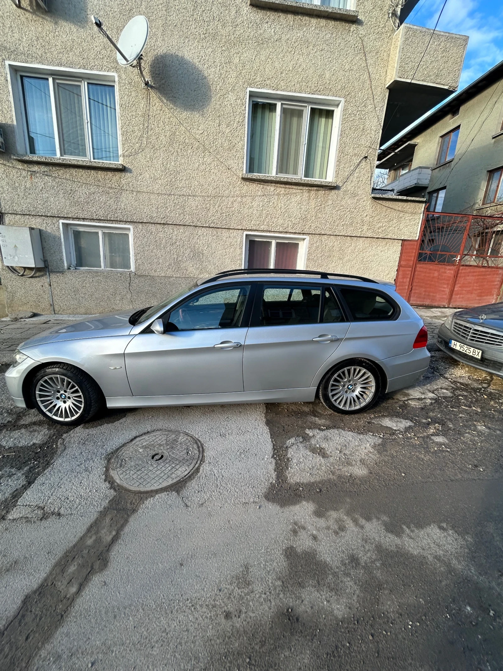 BMW 320 E91 - изображение 2
