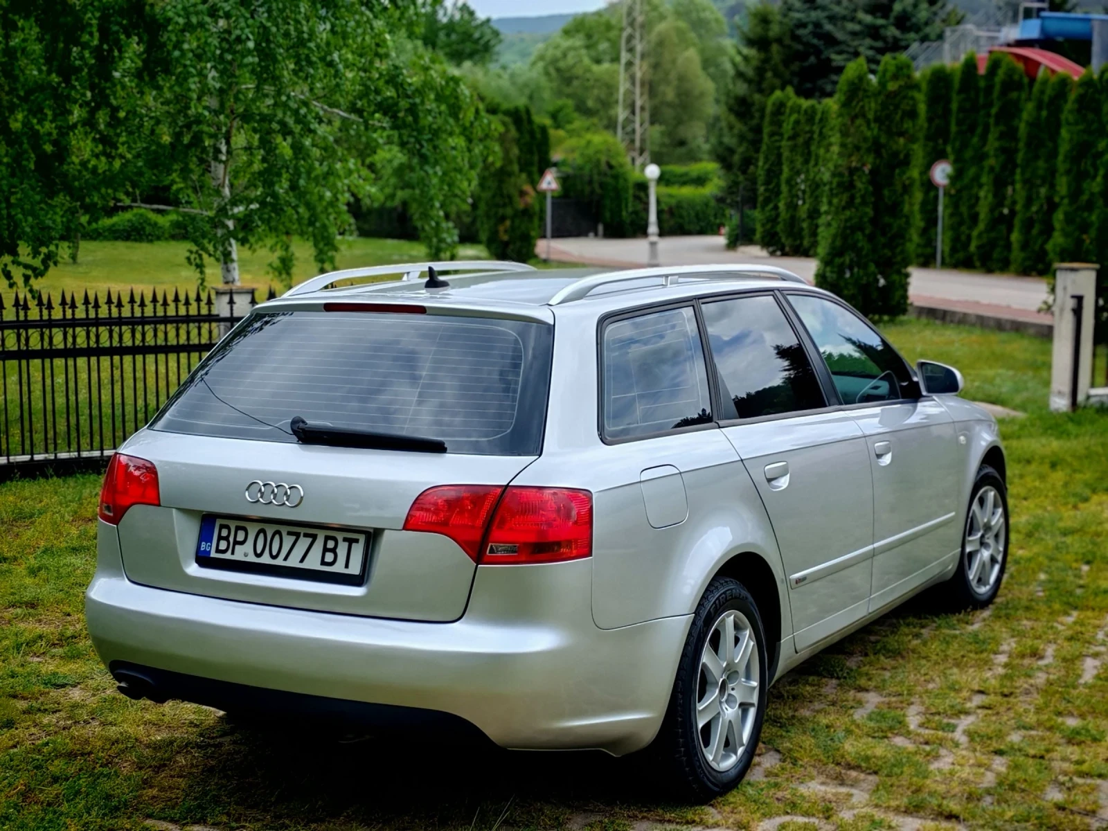 Audi A4 2.0TDI(140)* 6-СКОРОСТИ* BI-XENON* AVANT* , снимка 6 - Автомобили и джипове - 54511923