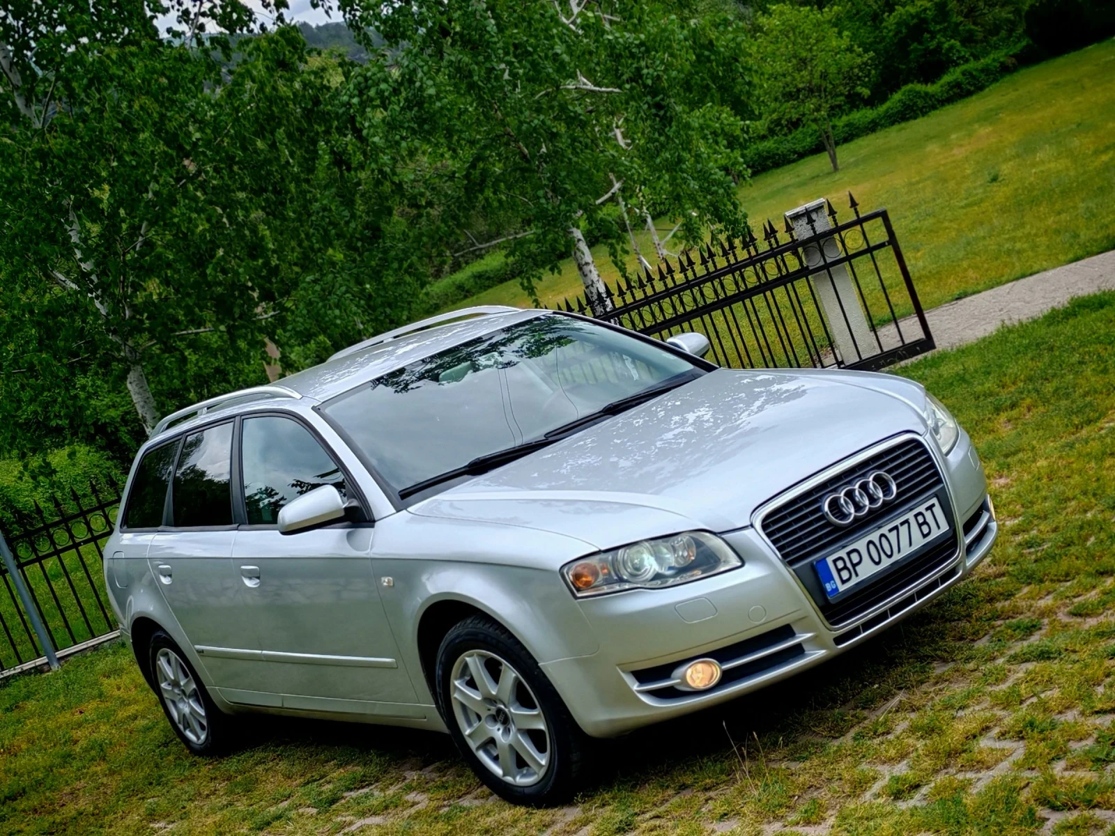 Audi A4 2.0TDI(140)* 6-СКОРОСТИ* BI-XENON* AVANT* 