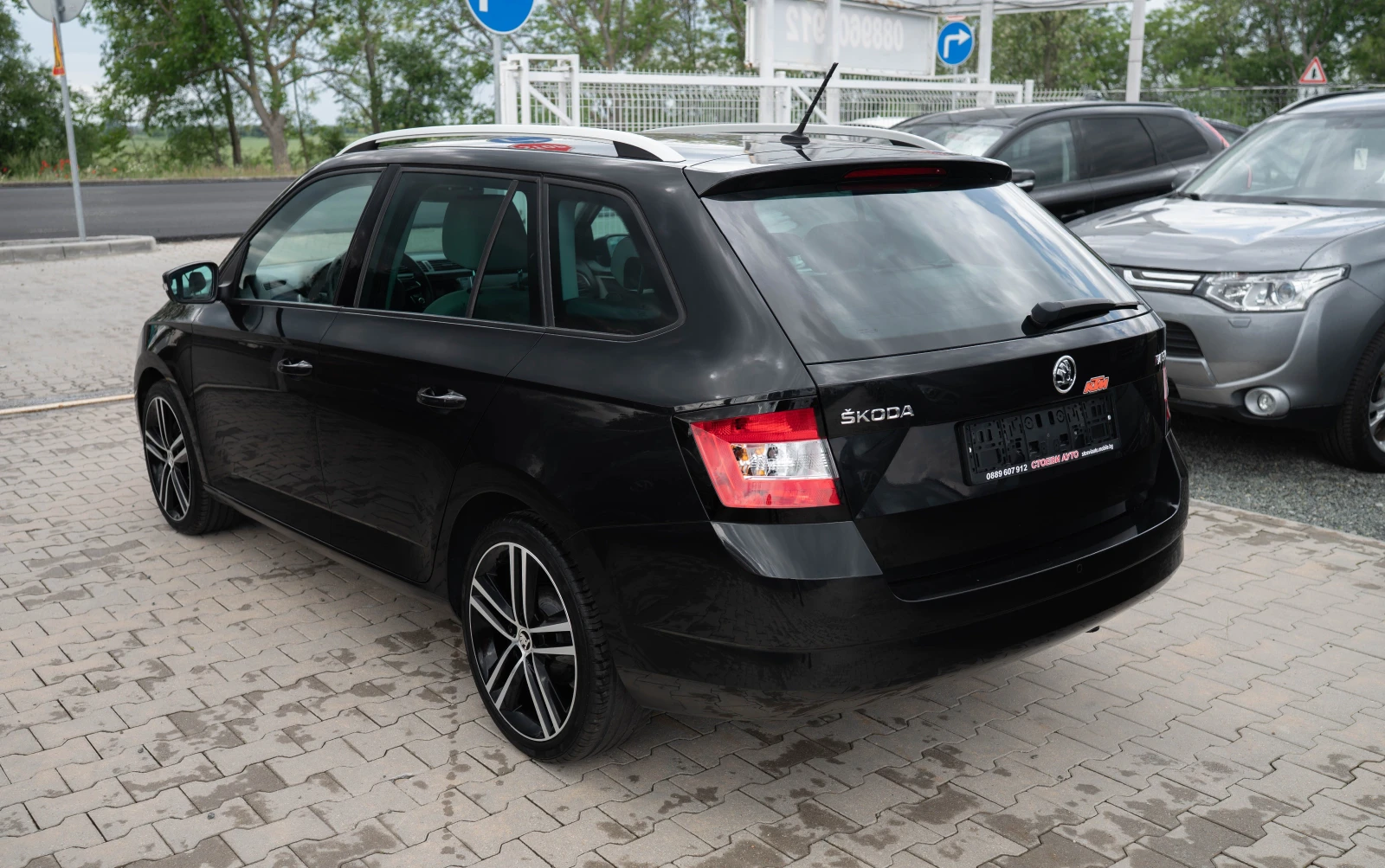 Skoda Fabia 110кс* бензин* ВсичкиЕкстри, снимка 6 - Автомобили и джипове - 54620360