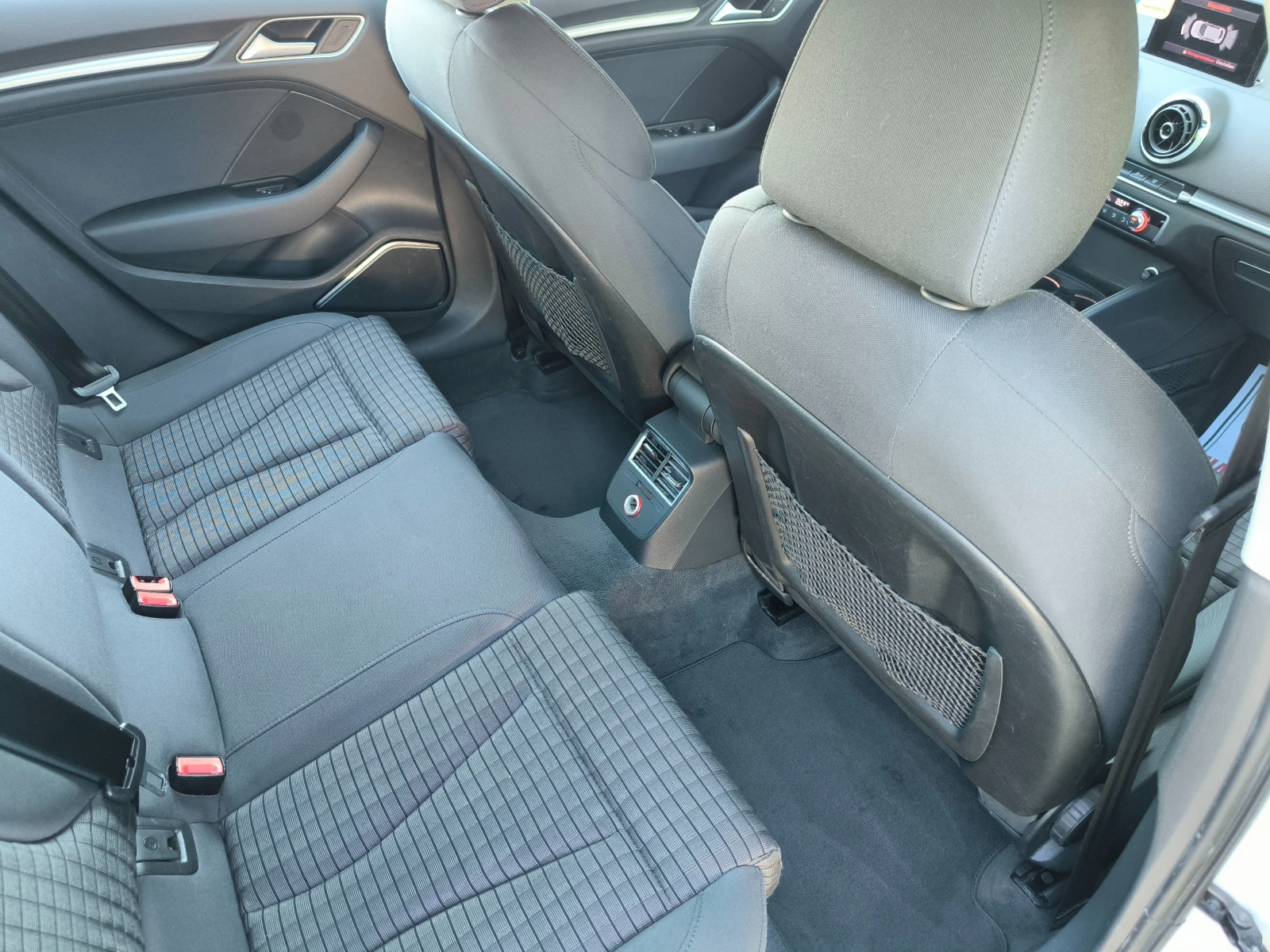 Audi A3 SPORTBACK-Т.D.i-105k.c.НАВИГАЦИЯ, ЕВРО 5В!, снимка 12 - Автомобили и джипове - 54921021
