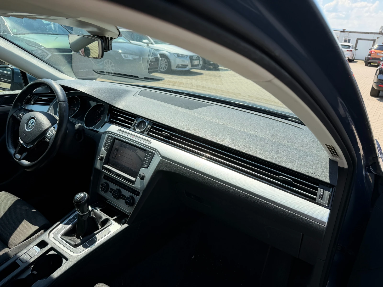 VW Passat 2.0TDI NAVI/KAMERA EURO 6, снимка 10 - Автомобили и джипове - 55059335