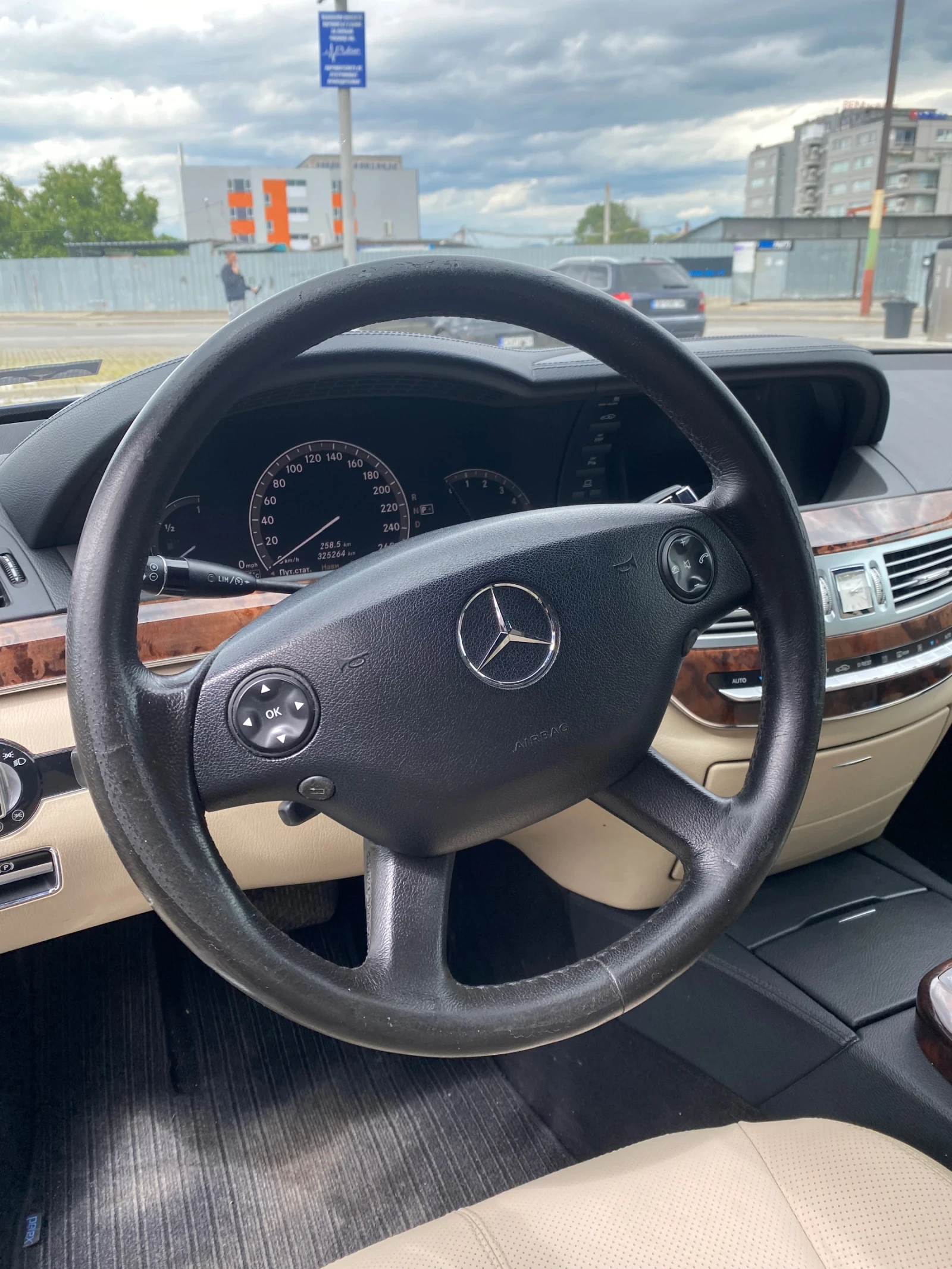 Mercedes-Benz S 320, снимка 16 - Автомобили и джипове - 55188738