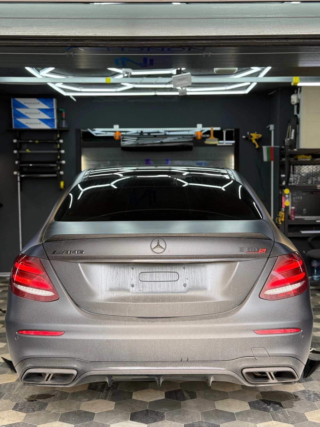 Mercedes-Benz E 63 AMG, снимка 6 - Автомобили и джипове - 55213320