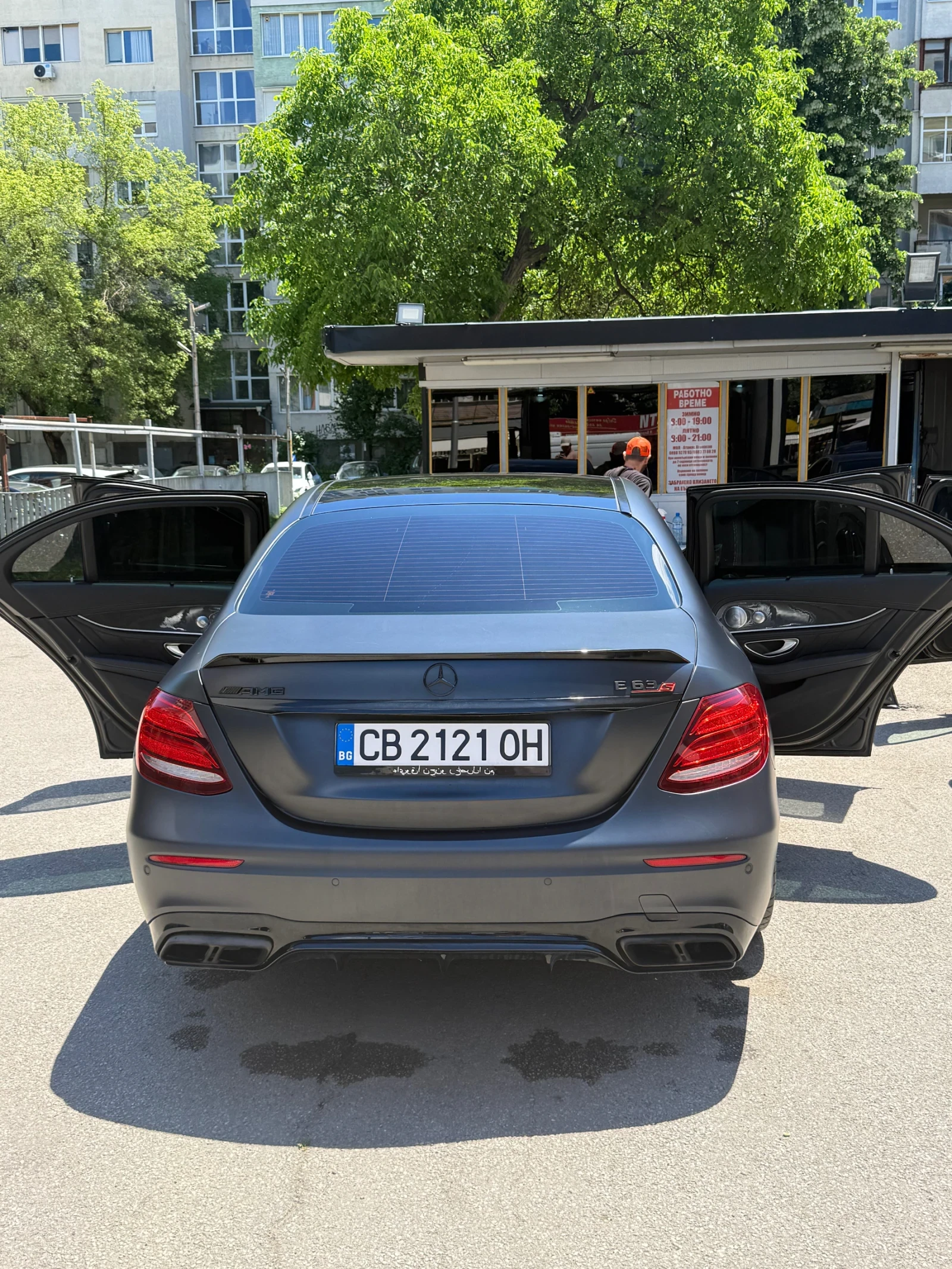 Mercedes-Benz E 63 AMG, снимка 3 - Автомобили и джипове - 55213320