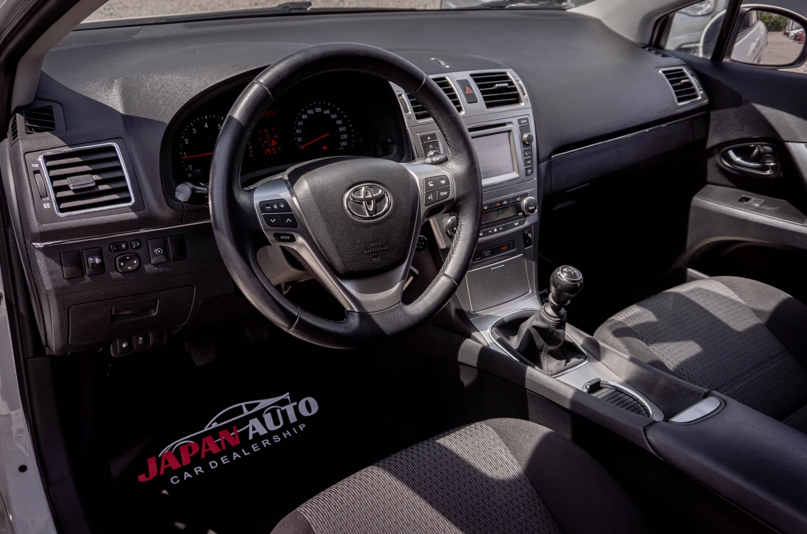 Toyota Avensis 1.8 бензин 147к.с. Face! ТОП! С ГАРАНЦИЯ! , снимка 7 - Автомобили и джипове - 55298491
