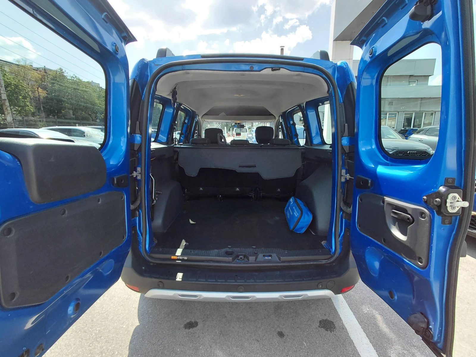 Dacia Dokker 1.5 dCi/95к.с/Stepway, снимка 17 - Автомобили и джипове - 55616043