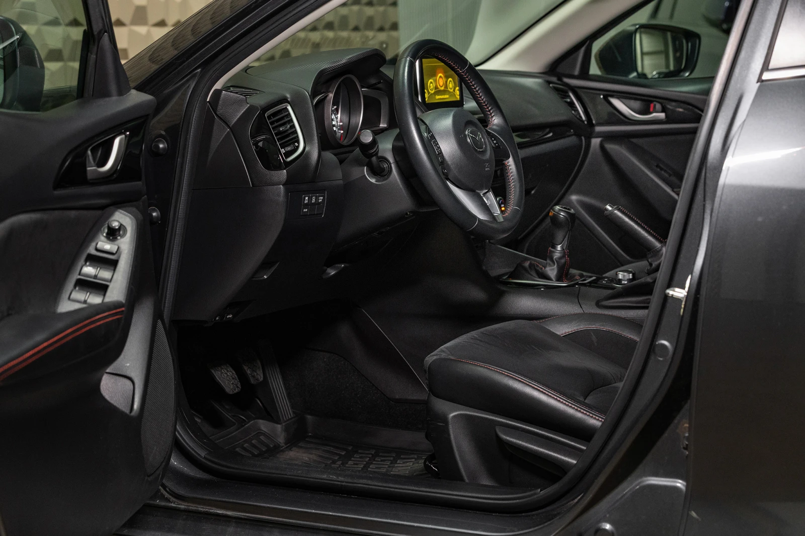 Mazda 3 2.0 Skyactiv-G | Подгрев| Гаранция| 7Cars, снимка 7 - Автомобили и джипове - 55708335