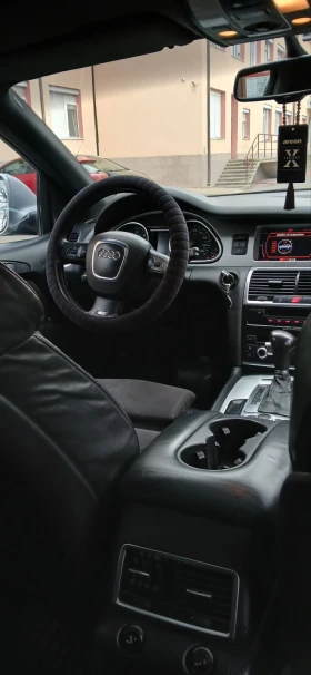 Audi Q7 - 13500 € / 26403.70 лв. - 76127432 4