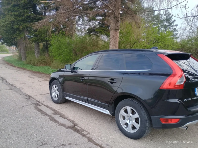 Volvo XC60 D5 AWD , снимка 6 - Автомобили и джипове - 52586545