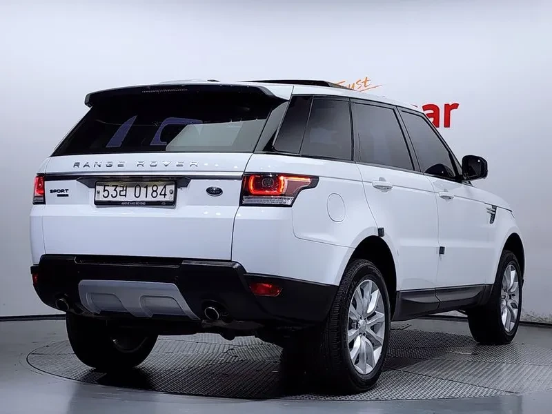 Land Rover Range Rover Sport 3.0, снимка 2 - Автомобили и джипове - 54500105
