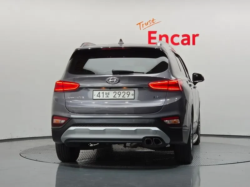 Hyundai Santa fe 2.0 2WD EXCLUSIVE, снимка 4 - Автомобили и джипове - 55801176