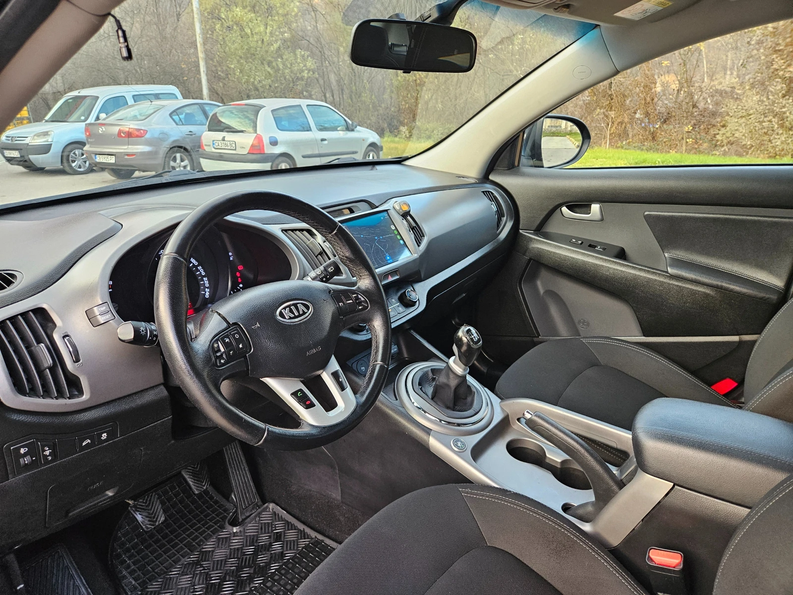 Kia Sportage 1.6 GAZ/NAVIGACIA/KLIMATRONIK/LED - изображение 9