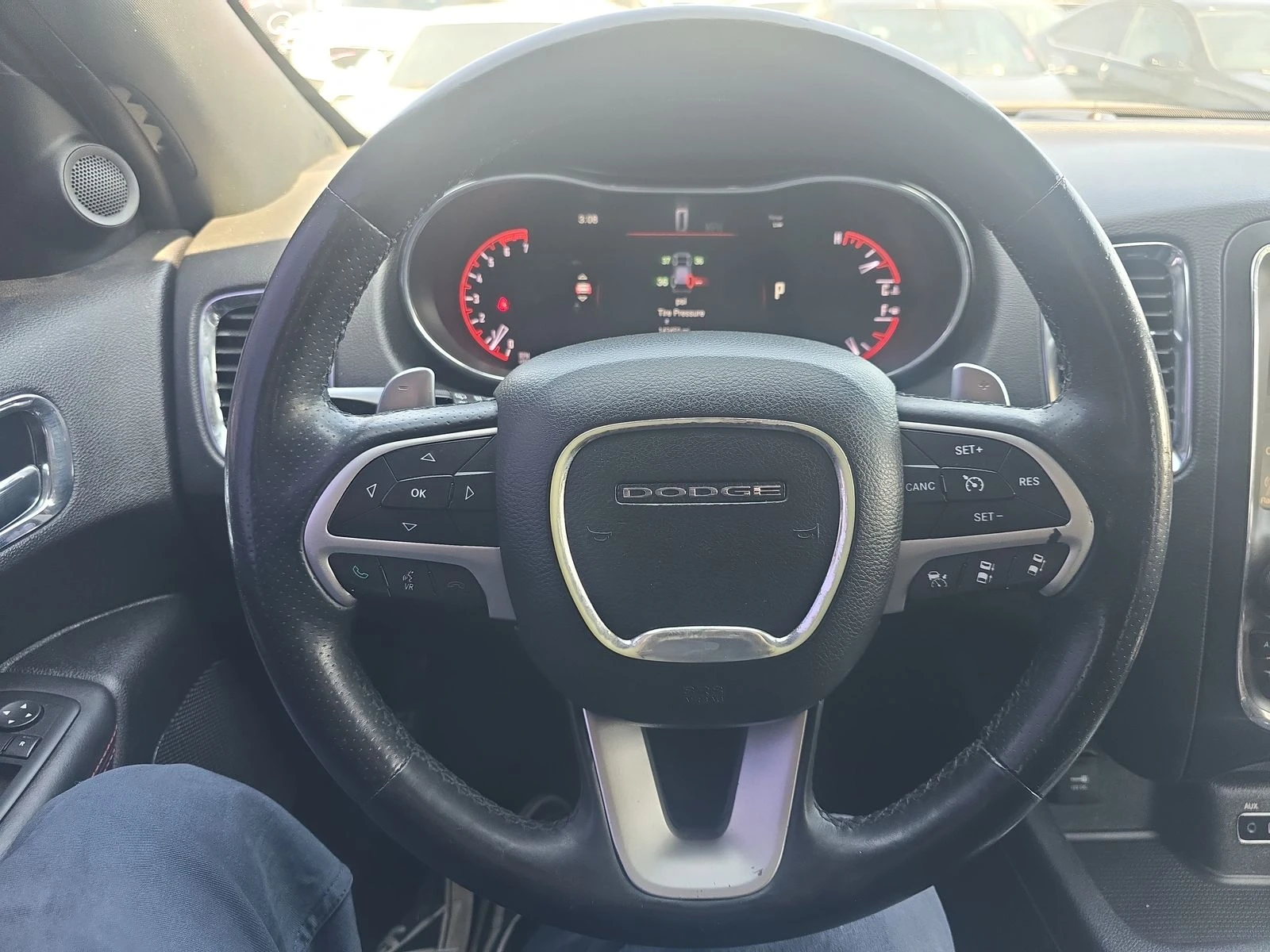 Dodge Durango 5.7 HEMI* AWD* 8ZF* Distronic* Подгрев* Обдух*  - изображение 9