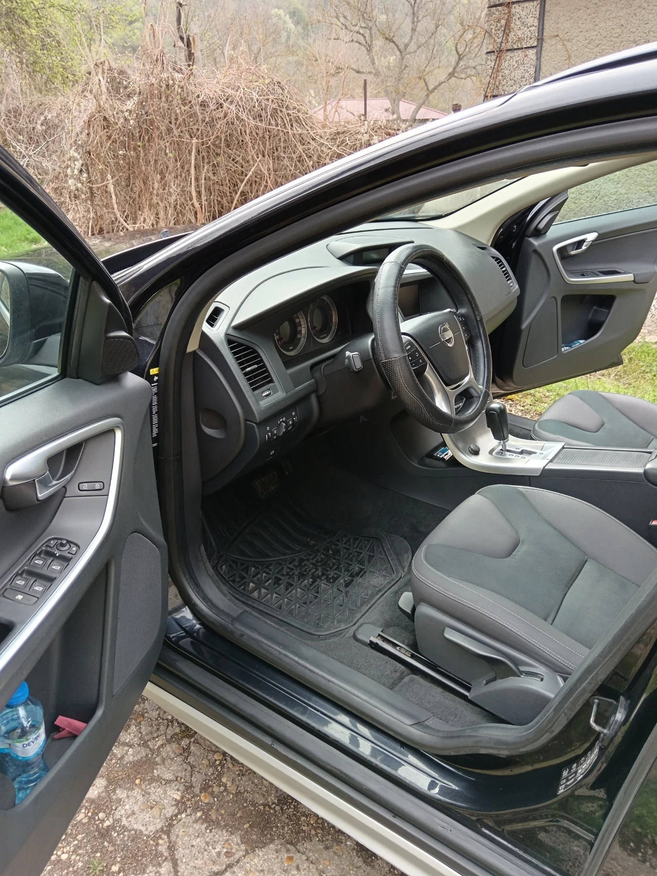 Volvo XC60 D5 AWD  | Mobile.bg   12