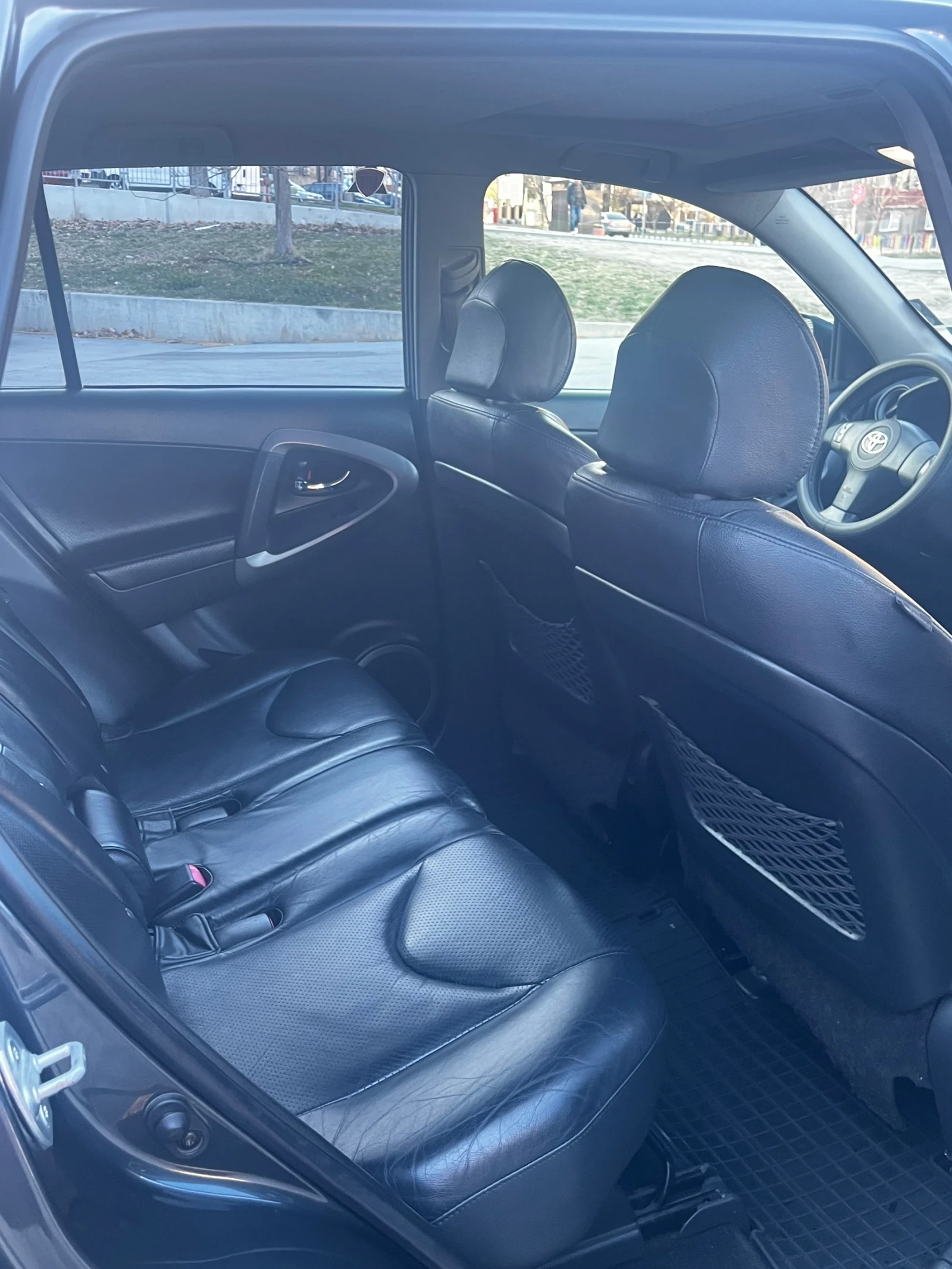 Toyota Rav4  - изображение 4