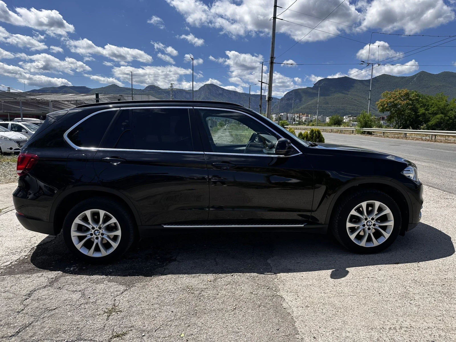 BMW X5 xDrive 25d - изображение 8