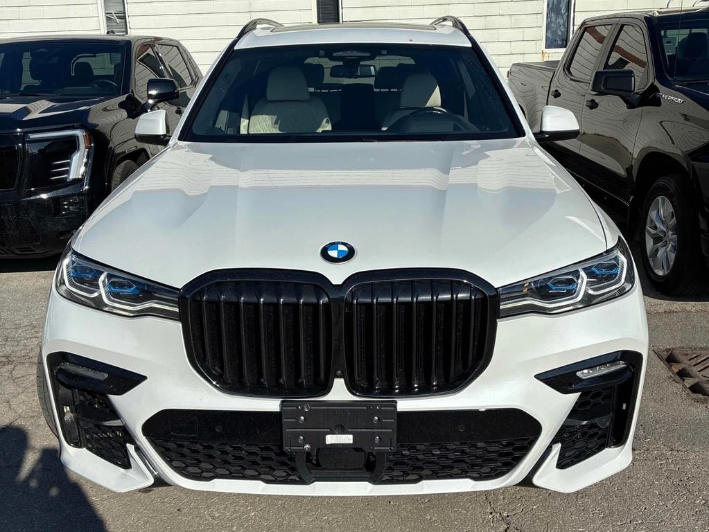 BMW X7  M50i 2022 * CARFAX *    | Mobile.bg   2