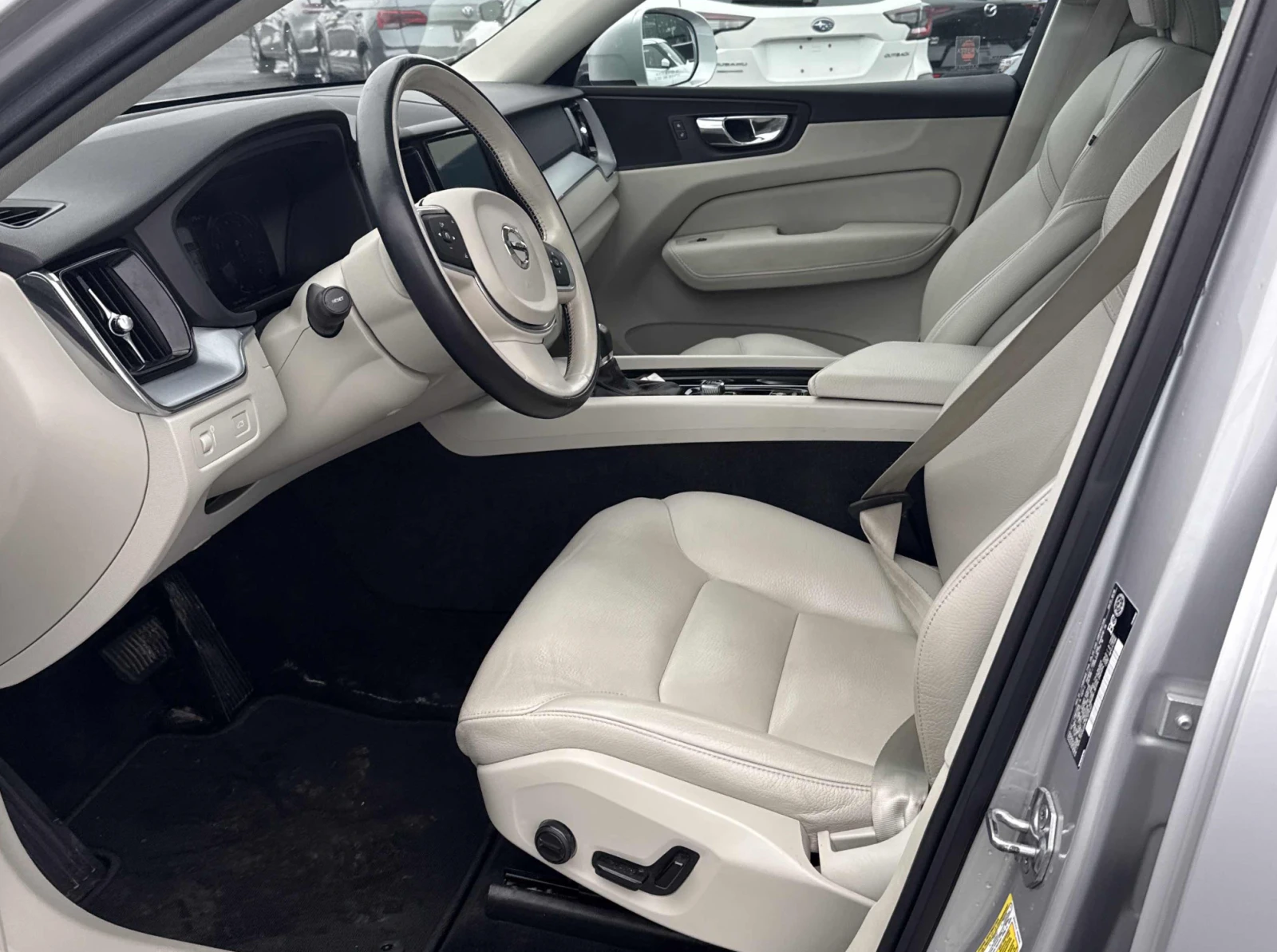 Volvo XC60 2019 Volvo XC60 Т6 Momentum, снимка 6 - Автомобили и джипове - 54079103