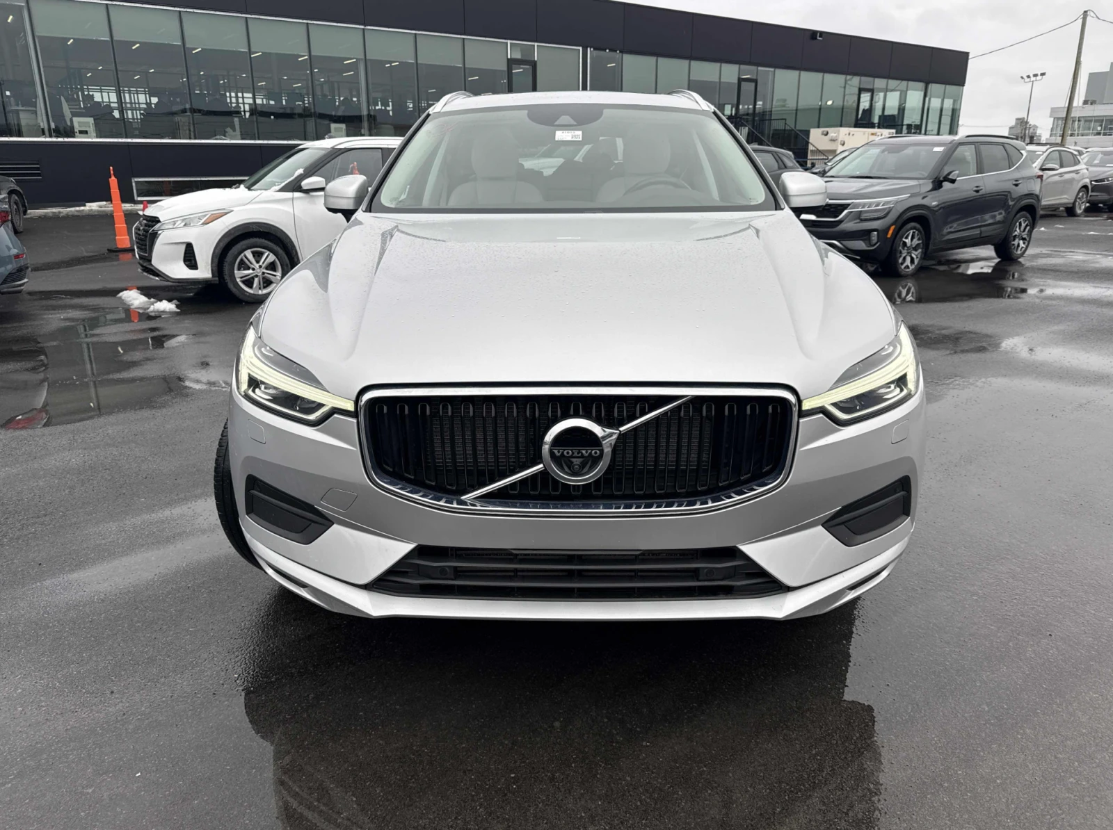 Volvo XC60 2019 Volvo XC60 Т6 Momentum, снимка 2 - Автомобили и джипове - 54079103