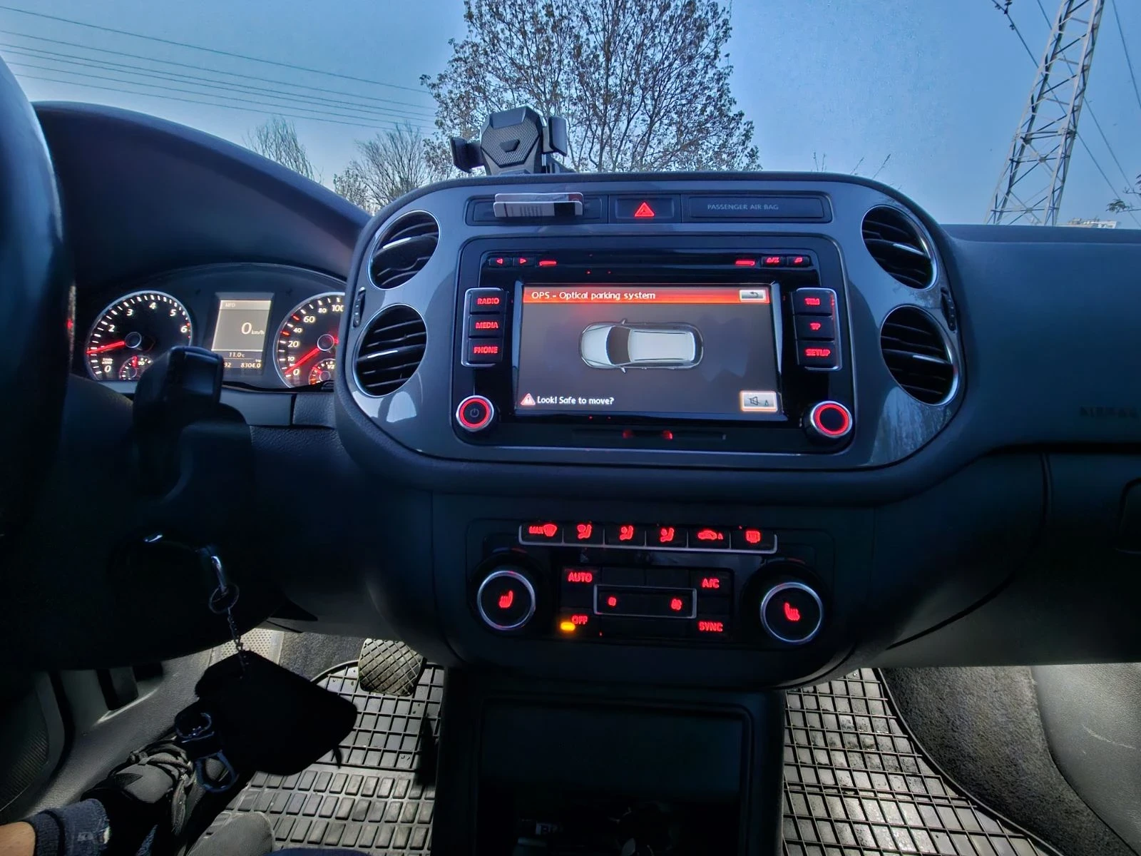 VW Tiguan, снимка 7 - Автомобили и джипове - 54458117