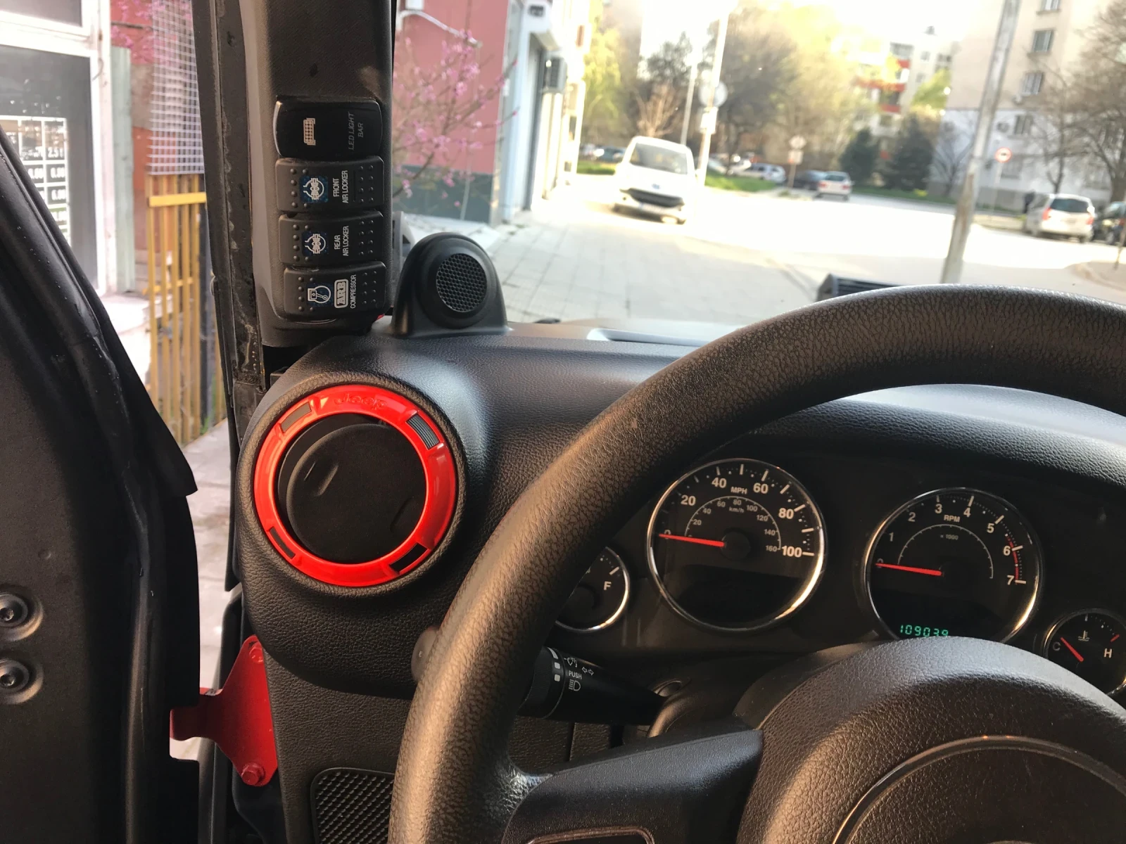 Jeep Wrangler Сахара Спорт, снимка 13 - Автомобили и джипове - 56728743