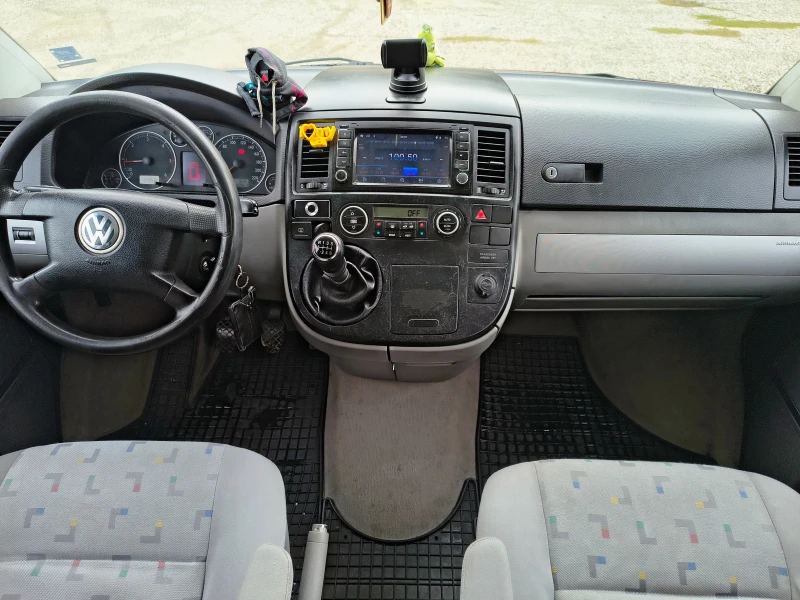 VW T5 1.9tdi 105 мултиван, снимка 11 - Бусове и автобуси - 52041981