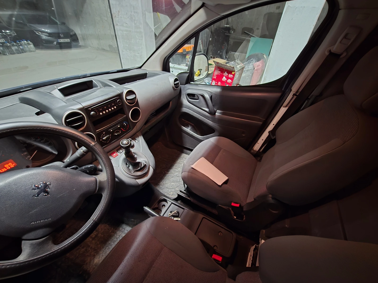 Peugeot Partner 1.6HDI, снимка 9 - Бусове и автобуси - 54299702