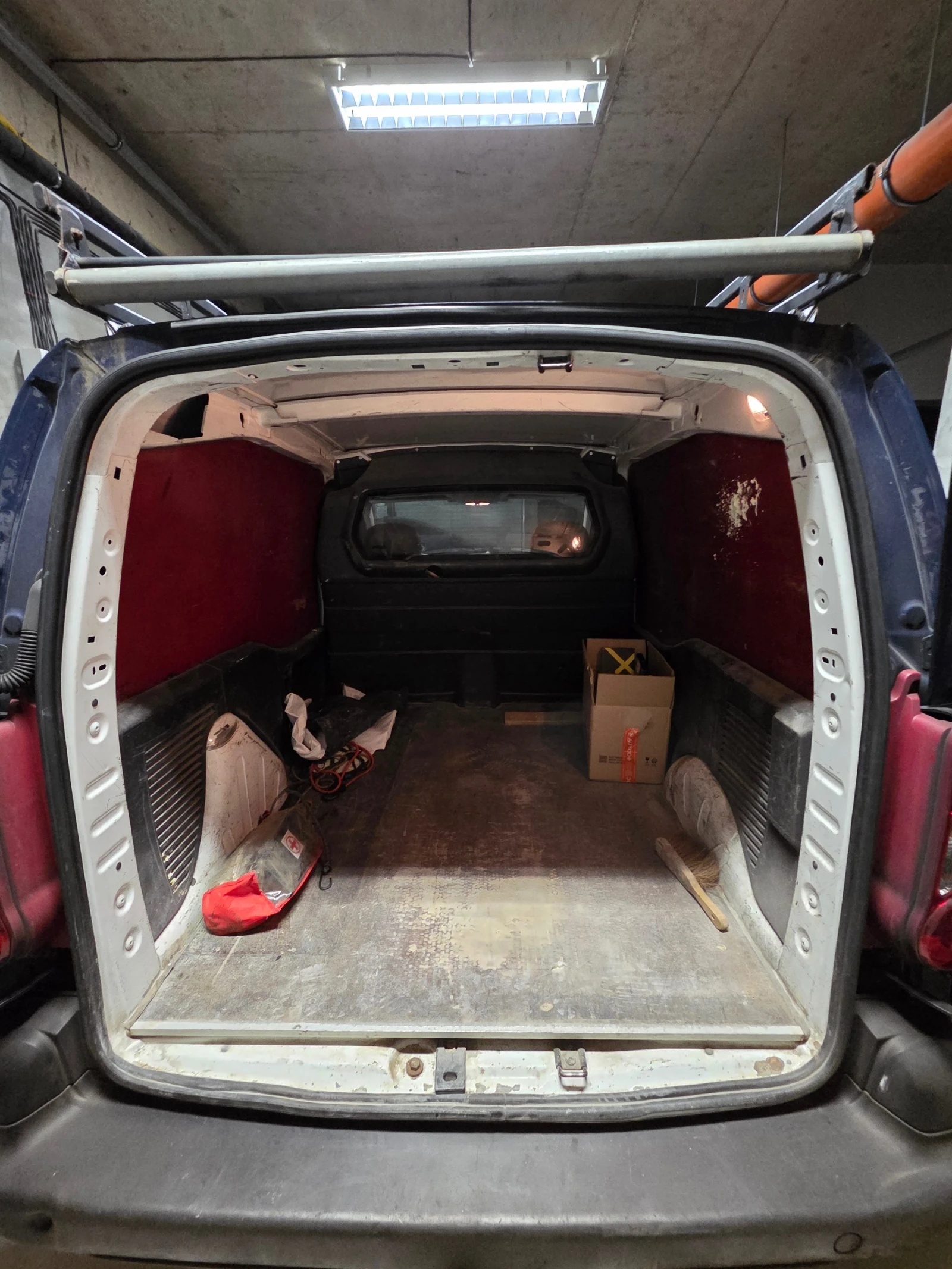 Peugeot Partner 1.6HDI, снимка 6 - Бусове и автобуси - 54299702