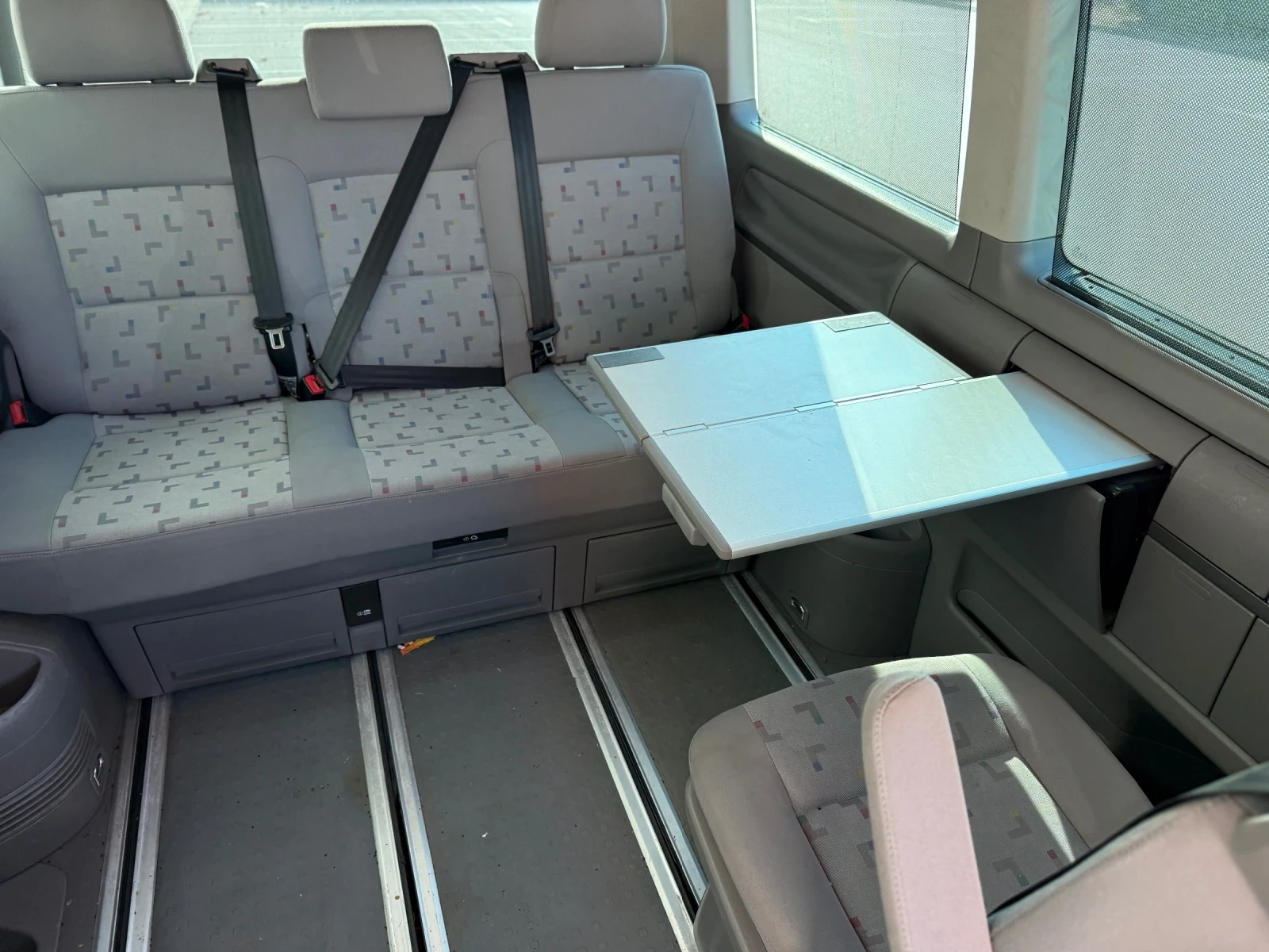 VW Multivan 4Motion+ 2, 5TDI+ Подгрев+ 7места+ Теглич, снимка 10 - Бусове и автобуси - 56255628