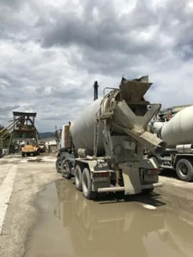 Бетон миксер Renault Керакс, снимка 10