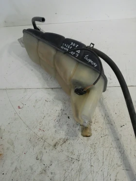 Казанче антифриз Мерцедес Е200 2.0б компресор