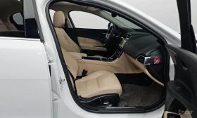 Jaguar XE 2.0 Diesel Prestige, снимка 10