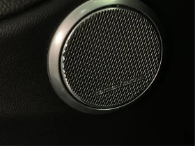 Alfa Romeo Giulia 2.0T TI AWD / PANO / BLACK / HARMAN-KARDON | Auto.bg — изображение 9